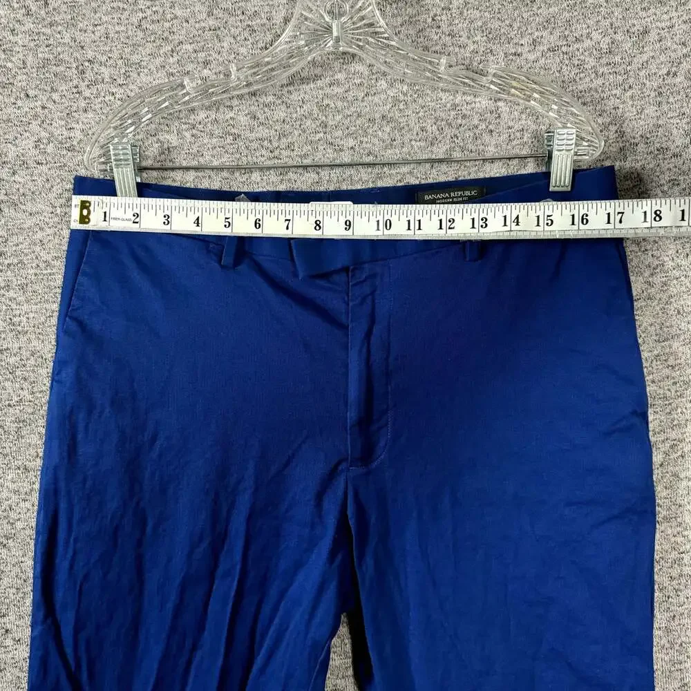 Banana Republic Men's Size 35x32 Modern Slim Fit Blue Cotton Chino Pants